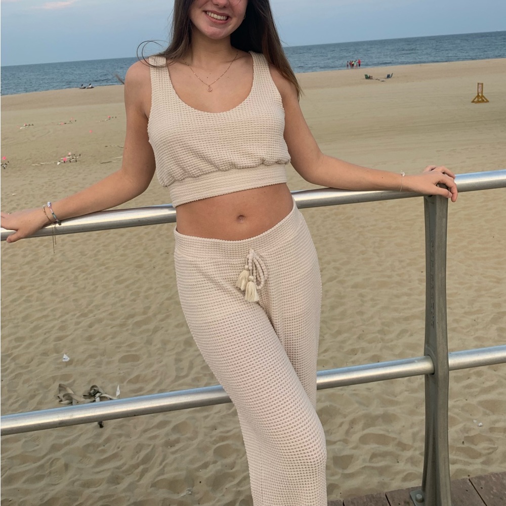 Size medium surf gypsy tan waffle set! Tank top and pants- can provide more pics